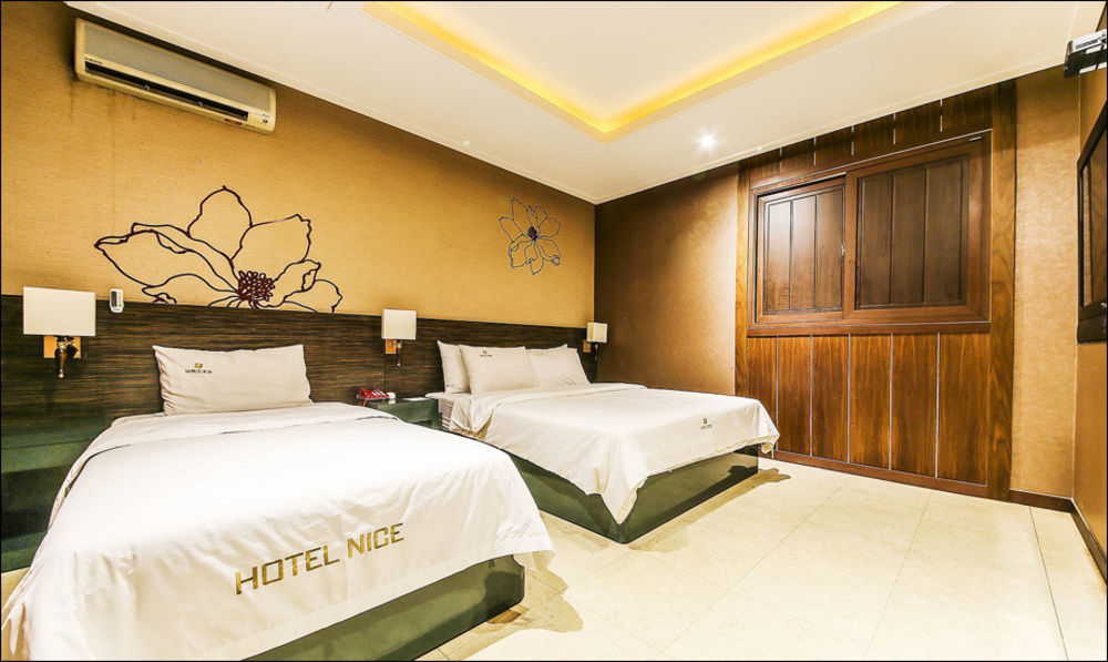โรงแรมไนซ์ อึยจองบู ภายนอก รูปภาพ